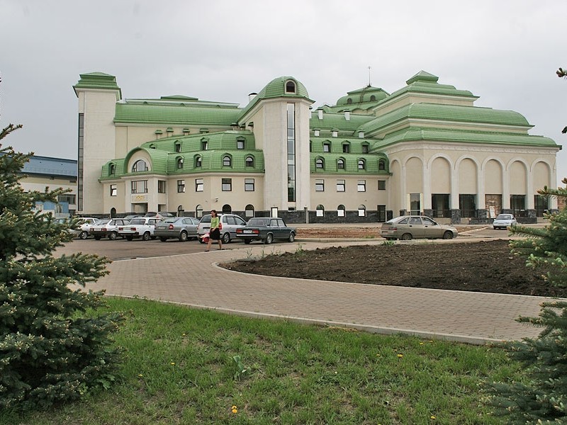 Башкирский ГАТД им. М.Гафури (2002 год)