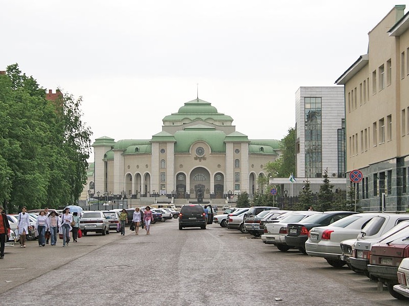 Башкирский ГАТД им. М.Гафури (2002 год)
